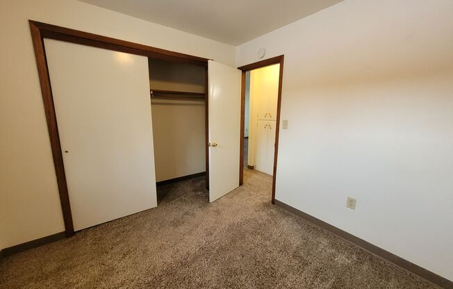 2 beds, 1 bath, 850 sqft, $875, Unit 3