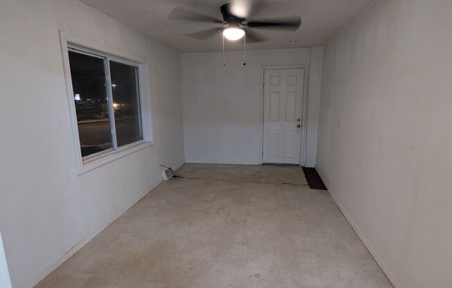 1 bed, 1 bath, $500, Unit 1