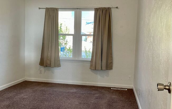 1 bed, 1 bath, 1,112 sqft, $950