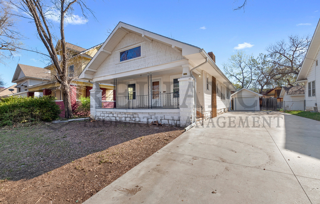 152 S ESTELLE ST