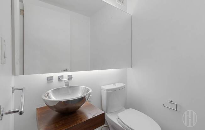 1 bed, 1.5 baths, 999 sqft, $5,999, Unit 1502