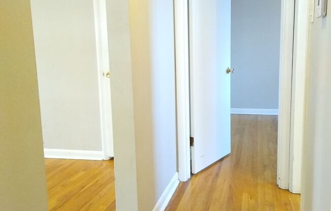 2 beds, 1 bath, $2,295