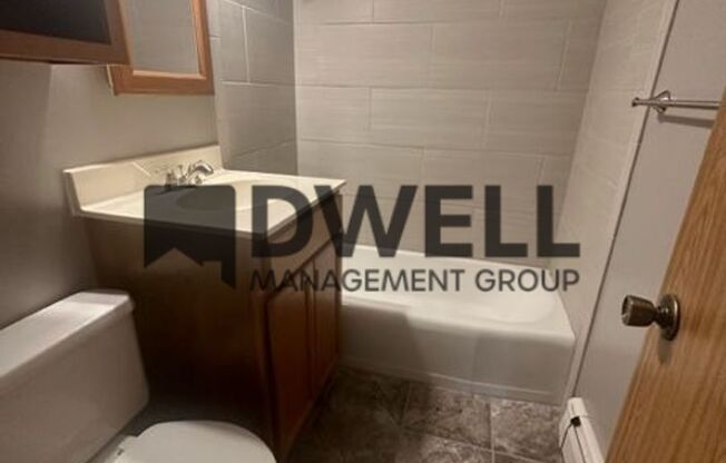 1 bed, 1 bath, $825, Unit 1893 - 1