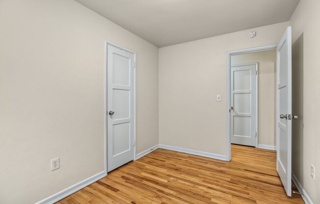 2 beds, 1 bath, 792 sqft, $1,895, Unit A212