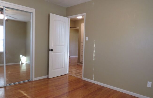 2 beds, 1 bath, $1,150