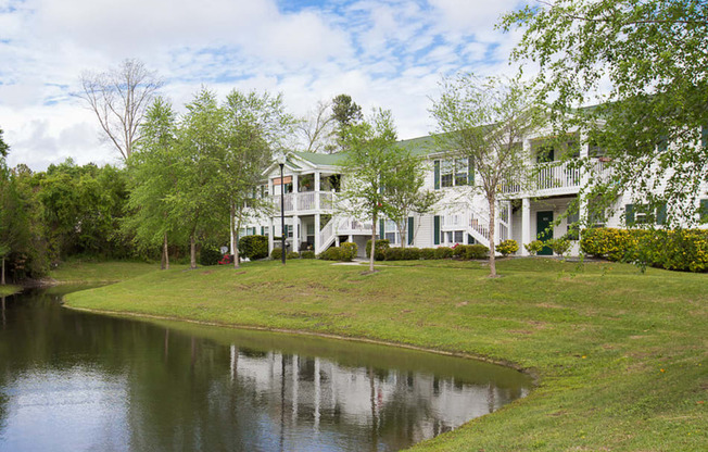 Landscaped ponds at Deerbrook Apartment Homes in Wilmington, NC 28405