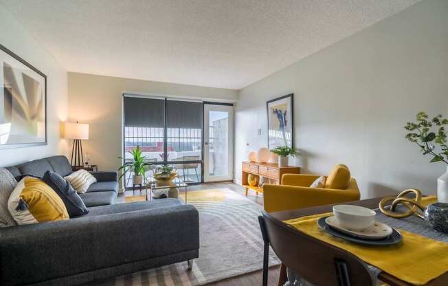 Iris Luxury Apartments in Downtown Memphis
