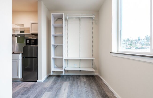 Studio, 1 bath, 170 sqft, $836, Unit 710