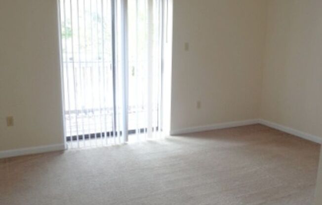 Large newly painted 2Bed/2.5 bath located just minutes from the beach!
