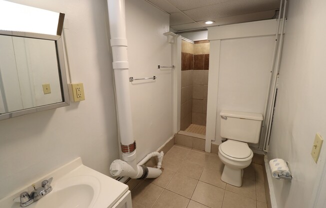 1 bed, 1 bath, $1,289, Unit B4