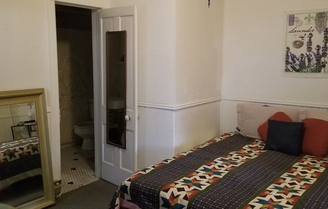 1 bed, 1 bath, 500 sqft, $1,600