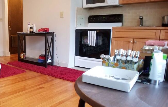 Studio, 1 bath, 450 sqft, $1,125, Unit Apt. 6M