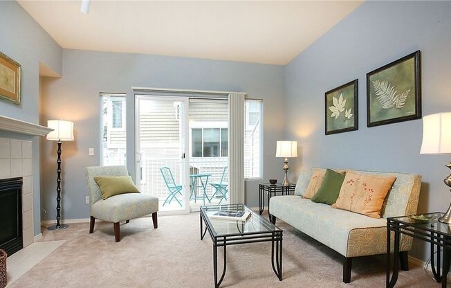 A Cambridge Townhome with 2 Beds and 2.5 Baths