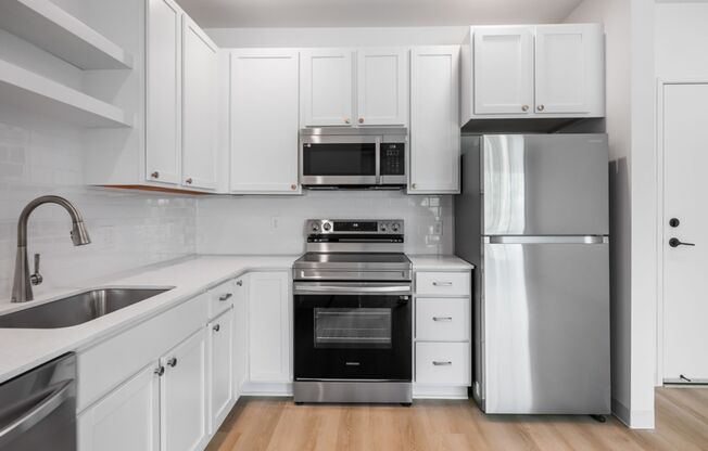 2 beds, 2 baths, 965 sqft, $1,600, Unit 332