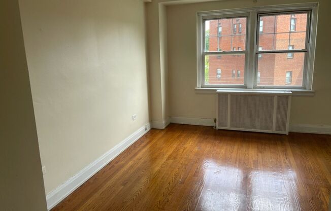 Studio, 1 bath, 301 sqft, $1,350, Unit Wellington 504