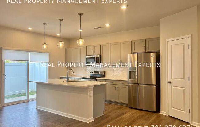 3115 HUTTON GDNS LN