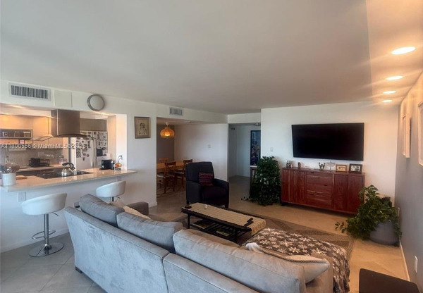 18021 BISCAYNE BLVD