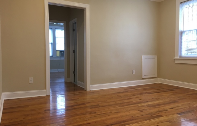 1809 Belmont