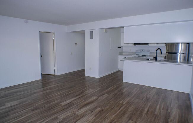 1 bed, 1 bath, $2,195, Unit # 288