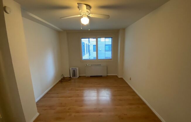 1 bed, 1 bath, $2,495