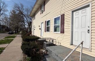 8 S BRADLEY AVE