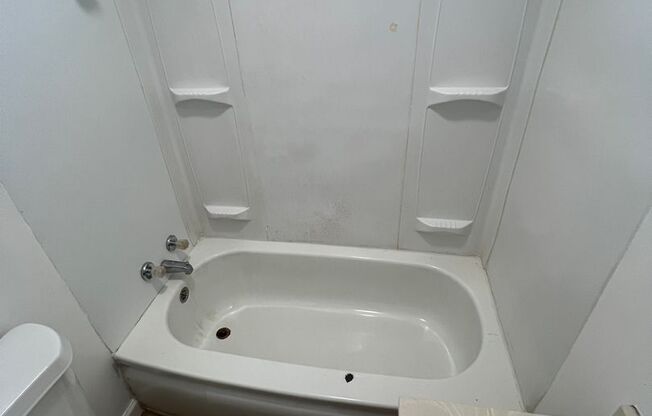 Cozy 1 bedroom back house