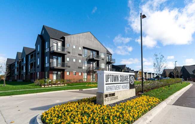 Uptown Square Apartments in Troy, MI
