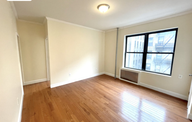 2 beds, 1 bath, $2,995, Unit 47