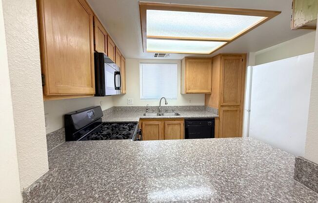 2 beds, 2 baths, $1,400, Unit APARTMENT 1110