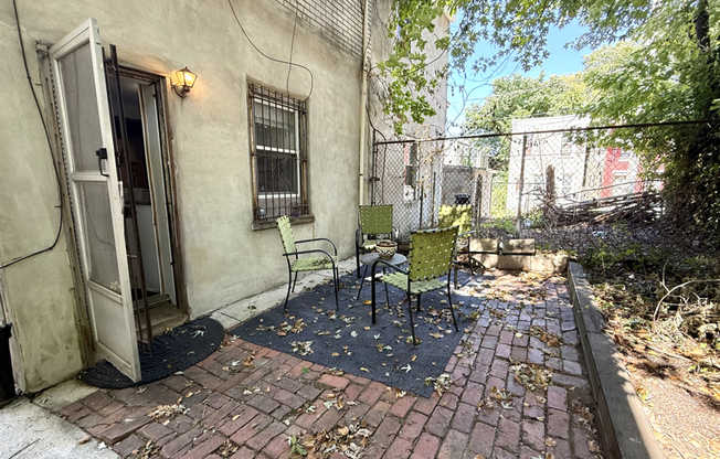 657 N 37 ST