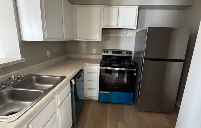1 bed, 1 bath, 736 sqft, $700, Unit Apt 404