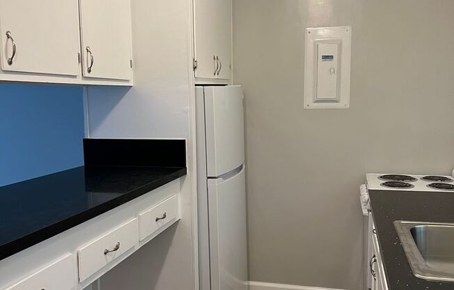 1 bed, 1 bath, 541 sqft, $1,595, Unit 1948-215
