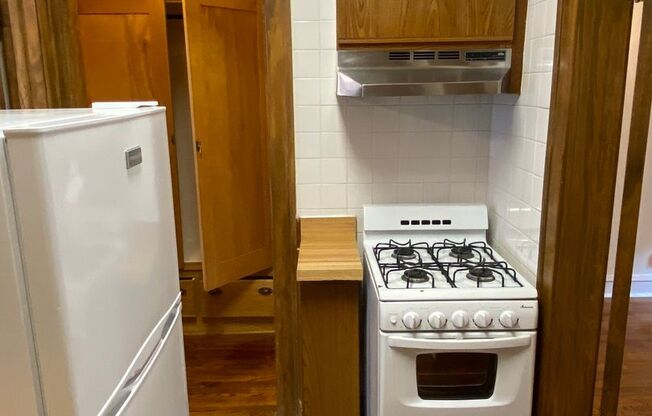 1 bed, 1 bath, 425 sqft, $1,745, Unit 233-204