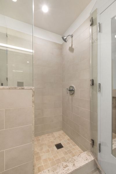 2 beds, 2 baths, 890 sqft, $12,821, Unit 1806