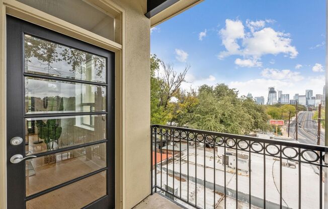Stunning Condo For Lease off South 1st ST near Downtown Austin!