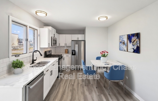 922 E 155 ST