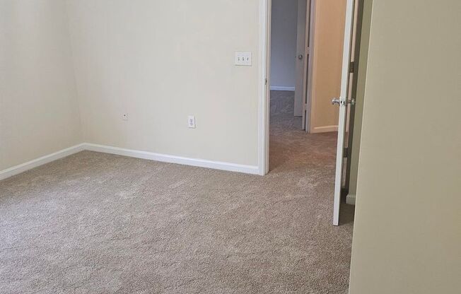 2 beds, 2 baths, $1,350