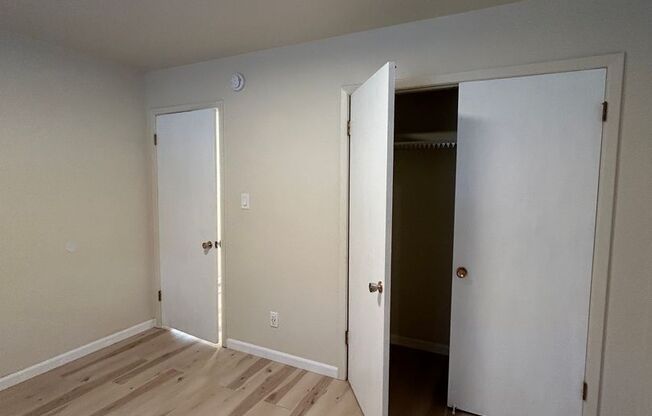 2 beds, 1 bath, $2,400, Unit Unit #2