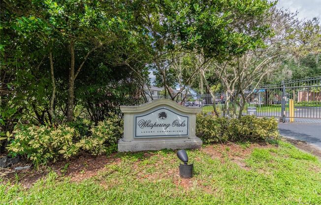 Waterfront 2/1 Condo on Lake Magdalene