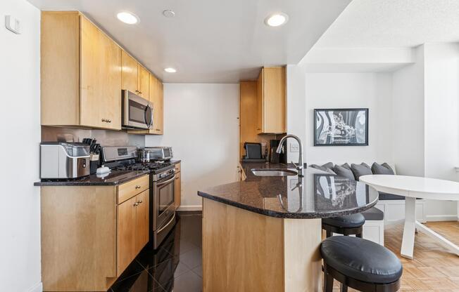 1 bed, 1 bath, 819 sqft, $5,000, Unit PH4D