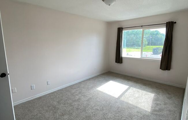 2 beds, 1.5 baths, 900 sqft, $725, Unit Apt. 106