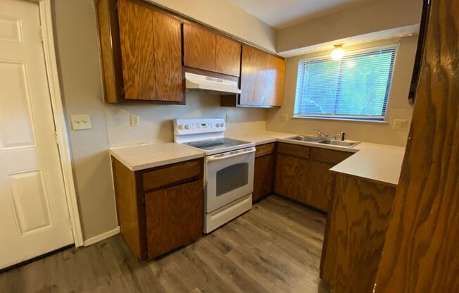 Cute 4 bed 2 bath!! Hefner and Western