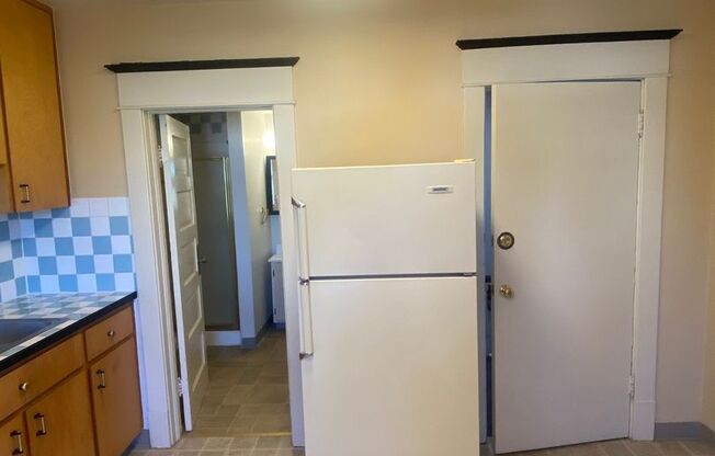 1 bed, 1 bath, 451 sqft, $1,045, Unit #4