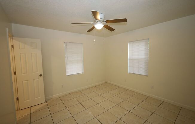 2 beds, 1 bath, $850