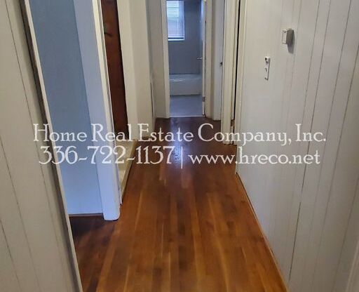 3 beds, 1 bath, $995