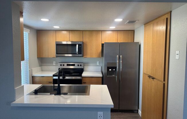 2 beds, 2 baths, 986 sqft, $2,695, Unit 82