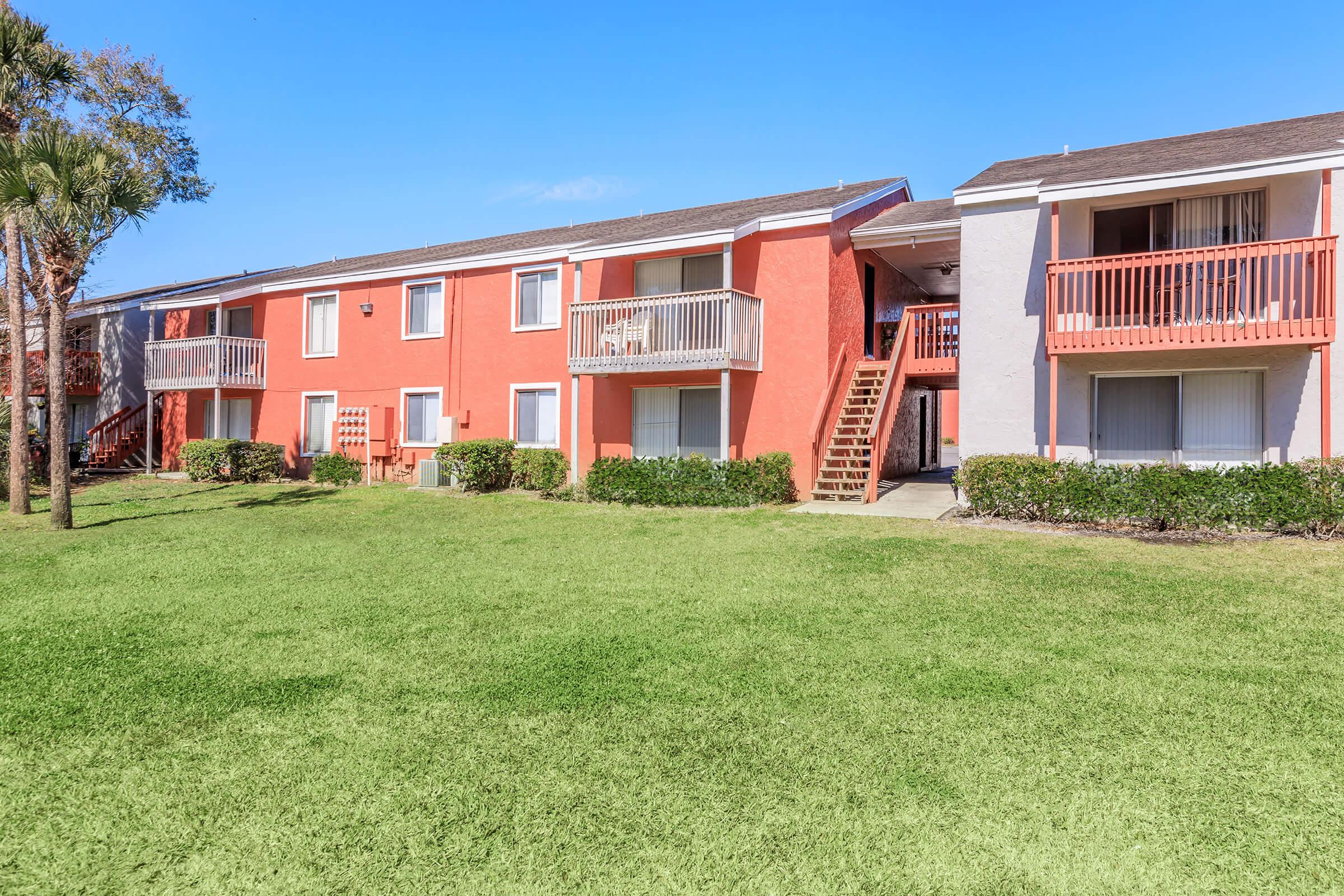 Crown Pointe Apartments - Apartment Living in Tampa, FL