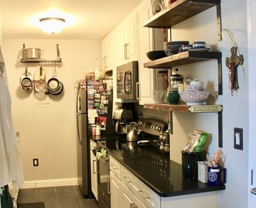 1 bed, 1 bath, 800 sqft, $3,450, Unit 605