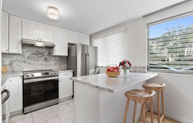Recently Renovated 2 Bedroom Unit at Pualei Circle