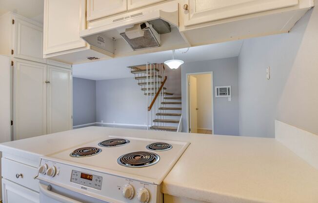 *** LIGHT & BRIGHT 3 BEDROOM 1.5 BATH HOME IN MIRA MESA READY NOW ***